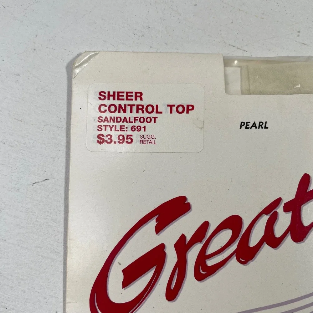Vintage Great Legs by Hanes Sheer Control Top Sandalfoot Pantyhose Pearl Size AB
